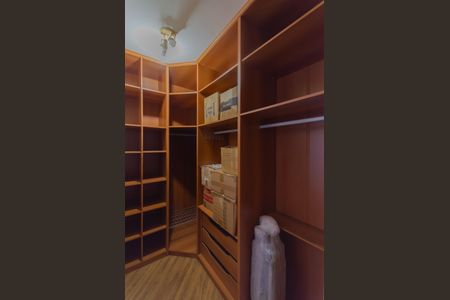 Suíte 1 de casa para alugar com 3 quartos, 140m² em Bosque da Saúde, São Paulo