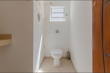 Lavabo de casa à venda com 3 quartos, 140m² em Bosque da Saúde, São Paulo