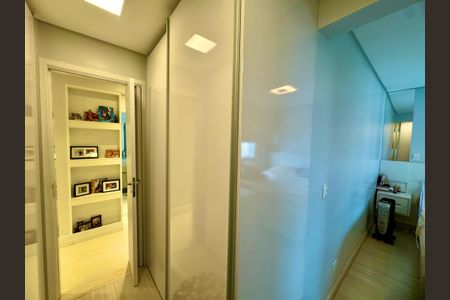 Apartamento à venda com 108m², 3 quartos e 3 vagasQuarto 2