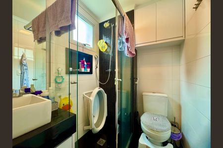 Apartamento à venda com 108m², 3 quartos e 3 vagasBanheiro 3