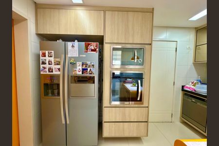 Apartamento à venda com 108m², 3 quartos e 3 vagasCozinha