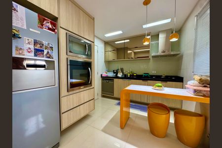 Apartamento à venda com 108m², 3 quartos e 3 vagasCozinha