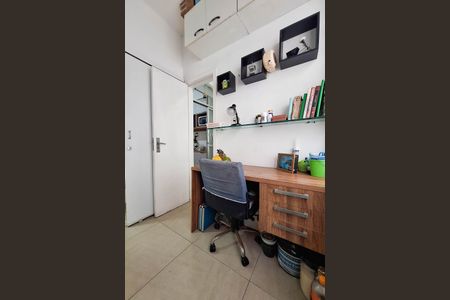 Apartamento à venda com 80m², 2 quartos e 2 vagasQuarto de Serviço