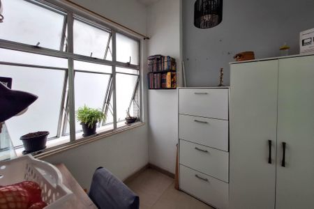 Apartamento à venda com 80m², 2 quartos e 2 vagasQuarto de Serviço