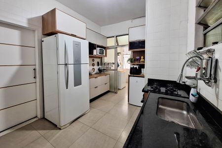 Apartamento à venda com 80m², 2 quartos e 2 vagasCozinha