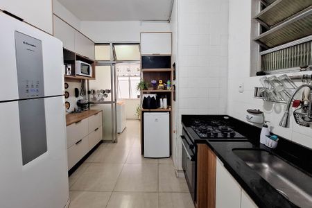 Apartamento à venda com 80m², 2 quartos e 2 vagasCozinha