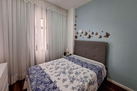 Apartamento à venda com 80m², 2 quartos e 2 vagasQuarto 2