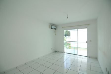 Casa de condomínio à venda com 120m², 2 quartos e 1 vagaQuarto 2