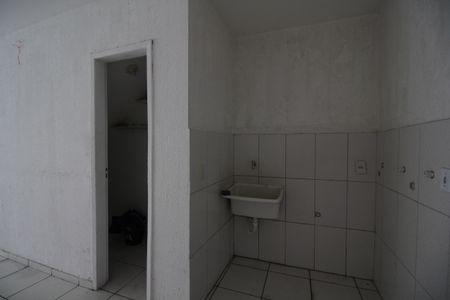 Casa de condomínio à venda com 120m², 2 quartos e 1 vagaÁrea de Serviço