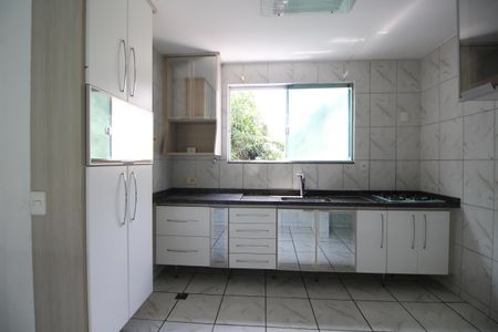 Casa de condomínio à venda com 120m², 2 quartos e 1 vagaCozinha