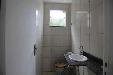 Casa de condomínio à venda com 120m², 2 quartos e 1 vagaLavabo