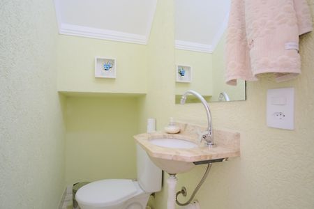 Casa à venda com 125m², 3 quartos e 2 vagasLavabo