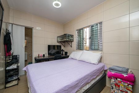 Casa à venda com 176m², 3 quartos e 3 vagasEdícula - Suíte