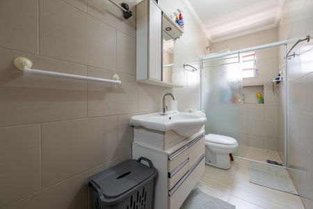 Casa à venda com 176m², 3 quartos e 3 vagasBanheiro