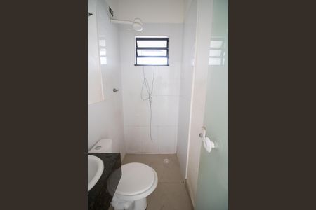 BANHEIRO de kitnet/studio para alugar com 1 quarto, 23m² em Parque Peruche, São Paulo