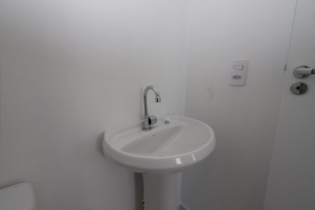 Apartamento para alugar com 34m², 2 quartos e sem vagaBanheiro