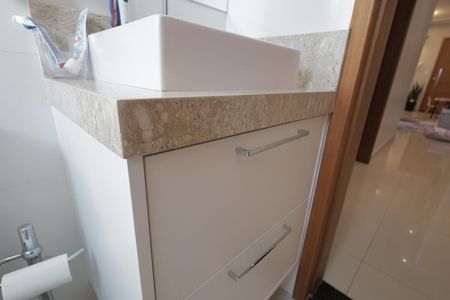 Apartamento para alugar com 120m², 2 quartos e 2 vagas Apartamento para alugar com 120m², 2 quartos e 2 vagasBanheiro