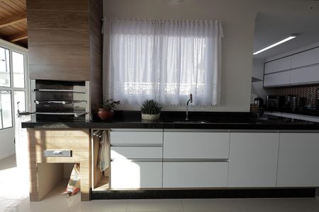 Apartamento para alugar com 120m², 2 quartos e 2 vagas Apartamento para alugar com 120m², 2 quartos e 2 vagasChurrasqueira