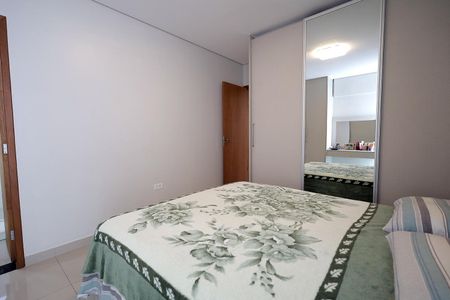 Apartamento para alugar com 120m², 2 quartos e 2 vagas Apartamento para alugar com 120m², 2 quartos e 2 vagasQuarto Suíte