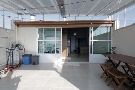 Apartamento para alugar com 120m², 2 quartos e 2 vagas Apartamento para alugar com 120m², 2 quartos e 2 vagasCobertura