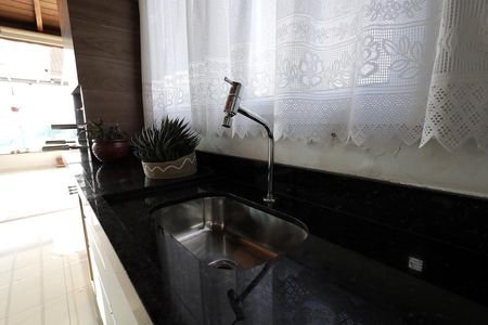 Apartamento para alugar com 120m², 2 quartos e 2 vagas Apartamento para alugar com 120m², 2 quartos e 2 vagasCozinha