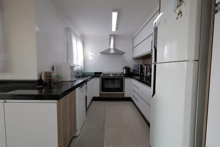 Apartamento para alugar com 120m², 2 quartos e 2 vagas Apartamento para alugar com 120m², 2 quartos e 2 vagasCozinha