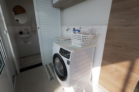 Apartamento para alugar com 120m², 2 quartos e 2 vagas Apartamento para alugar com 120m², 2 quartos e 2 vagasÁrea de Serviço