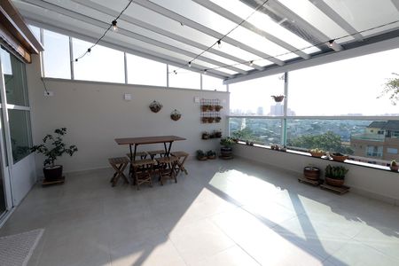 Apartamento para alugar com 120m², 2 quartos e 2 vagas Apartamento para alugar com 120m², 2 quartos e 2 vagasCobertura