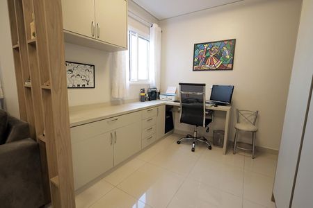 Apartamento para alugar com 120m², 2 quartos e 2 vagas Apartamento para alugar com 120m², 2 quartos e 2 vagasEscritório