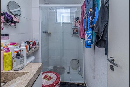 banheiro social_2 de apartamento à venda com 2 quartos, 50m² em Taboão, São Paulo