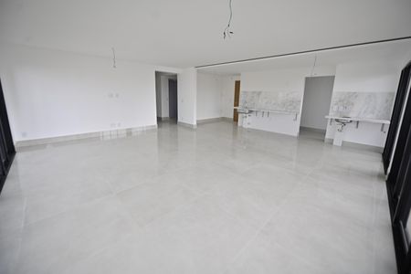 Apartamento para alugar com 3 quartos, 150m² em Serrinha, Goiânia