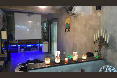 Casa para alugar com 252m², 5 quartos e 2 vagas