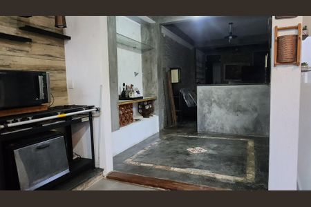 Casa para alugar com 252m², 5 quartos e 2 vagas