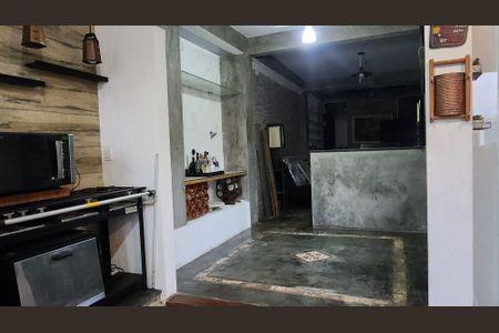 Casa para alugar com 252m², 5 quartos e 2 vagas