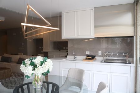 Apartamento para alugar com 117m², 3 quartos e 3 vagasVaranda