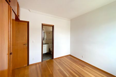 Apartamento à venda com 90m², 3 quartos e 2 vagasSuite 1