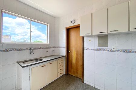 Apartamento à venda com 90m², 3 quartos e 2 vagasCozinha