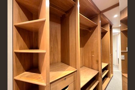 Apartamento à venda com 84m², 2 quartos e 2 vagasCloset