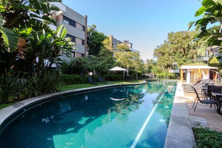 Apartamento para alugar com 163m², 3 quartos e 3 vagas Apartamento para alugar com 163m², 3 quartos e 3 vagasÁrea comum - Piscina