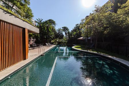 Apartamento para alugar com 163m², 3 quartos e 3 vagas Apartamento para alugar com 163m², 3 quartos e 3 vagasÁrea comum - Piscina