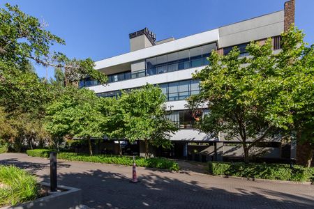 Apartamento para alugar com 163m², 3 quartos e 3 vagas Apartamento para alugar com 163m², 3 quartos e 3 vagasFachada