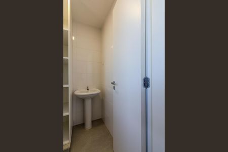 Apartamento para alugar com 163m², 3 quartos e 3 vagas Apartamento para alugar com 163m², 3 quartos e 3 vagasBanheiro de serviço