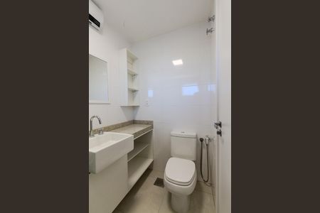 Apartamento para alugar com 163m², 3 quartos e 3 vagas Apartamento para alugar com 163m², 3 quartos e 3 vagasBanheiro Suíte 1