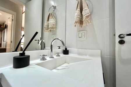 Apartamento à venda com 68m², 2 quartos e 1 vagaBanheiro Corredor