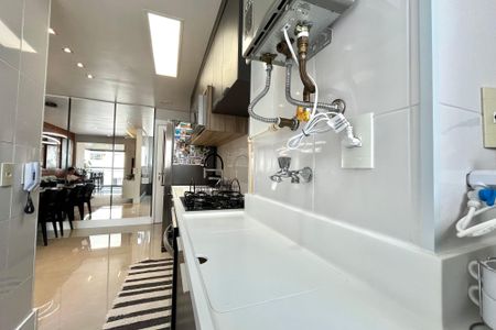 Apartamento à venda com 68m², 2 quartos e 1 vagaÁrea de Serviço