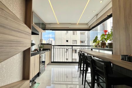 Apartamento à venda com 68m², 2 quartos e 1 vagaVaranda