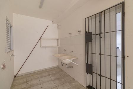 Casa para alugar com 55m², 1 quarto e 1 vagaÁrea de Serviço