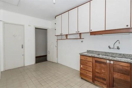 Cozinha de apartamento para alugar com 3 quartos, 118m² em Rio Branco, Porto Alegre