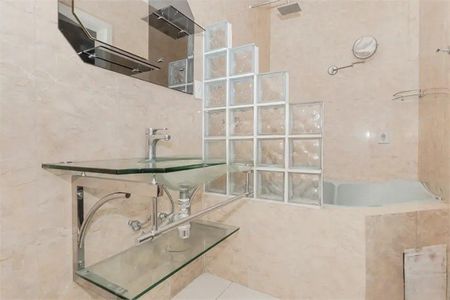 Apartamento para alugar com 118m², 3 quartos e 1 vagaBanheiro 2