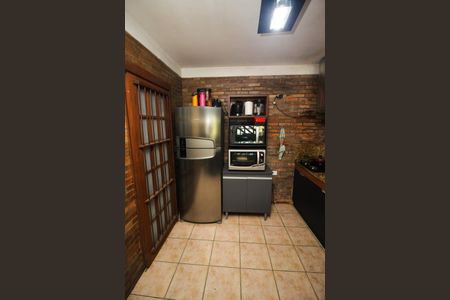 Casa à venda com 300m², 6 quartos e 2 vagas Casa à venda com 300m², 6 quartos e 2 vagasCozinha